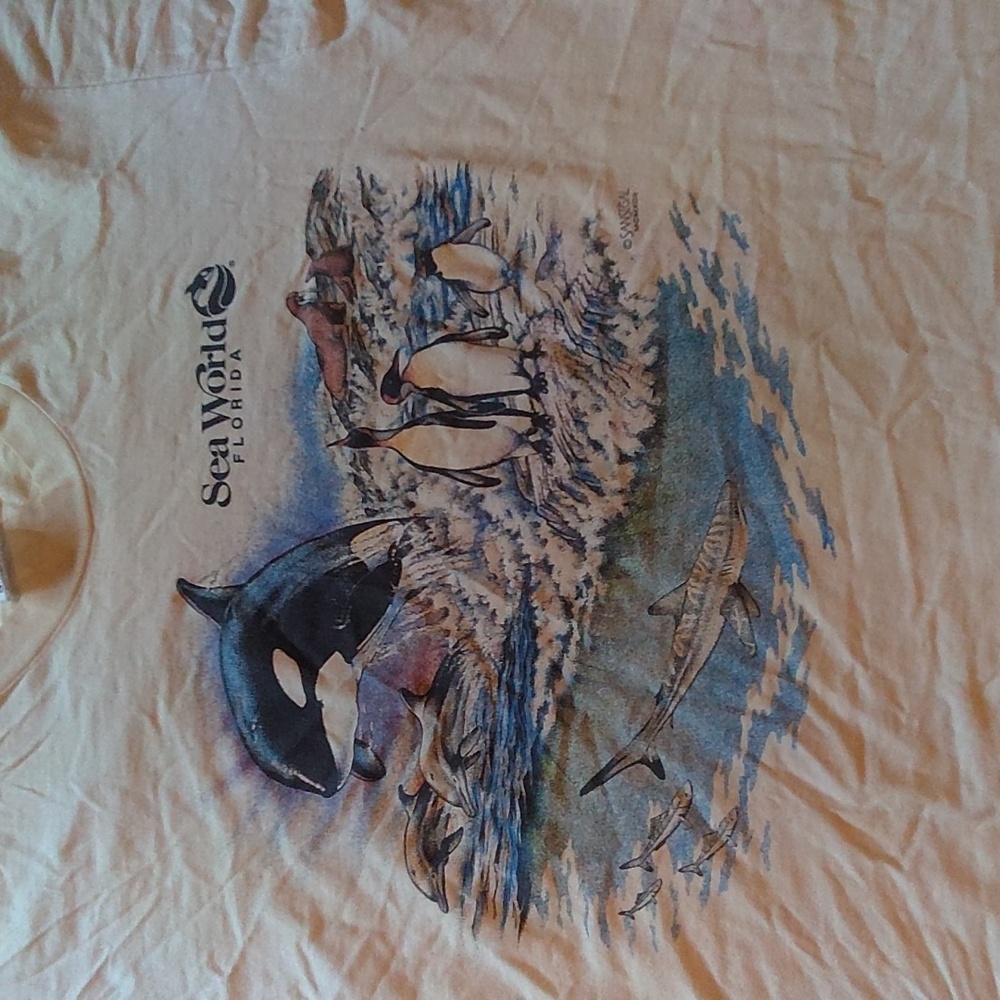 Vintage SeaWorld Florida San Seagal T-Shirt.